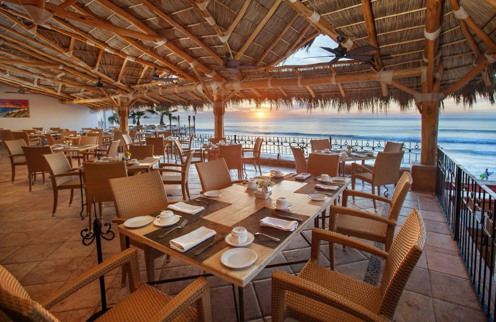 7 Seas Seafood Grille